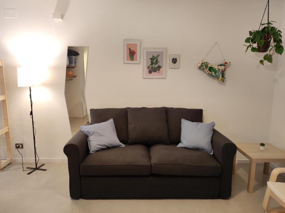 Апартаменты Loft Con Cortiletto - 100 Meters From The Beach Чефалу Экстерьер фото